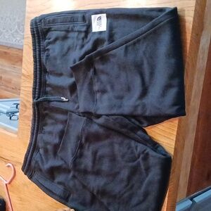 The North Face, 2X joggers, has draw string in waist